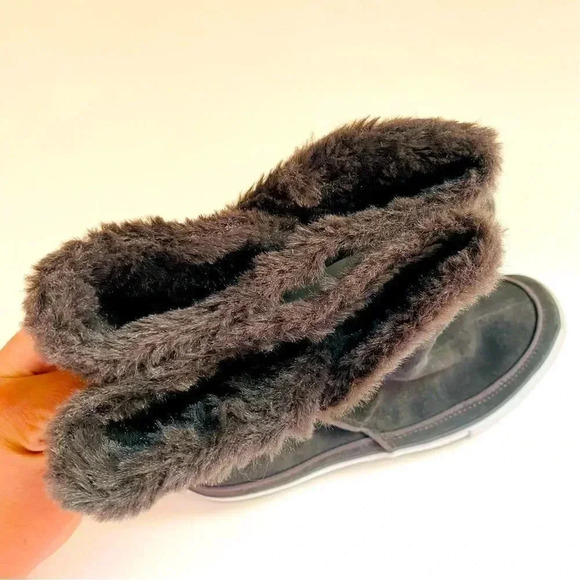 Converse Chuck Taylor All Star Beverly Mid Boots - Picture 9 of 11